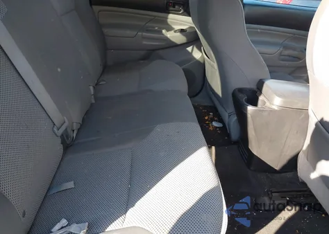 2015 Toyota Tacoma Base V6 z USA, uszkodzony, nr VIN 3TMMU4FN9FM077181